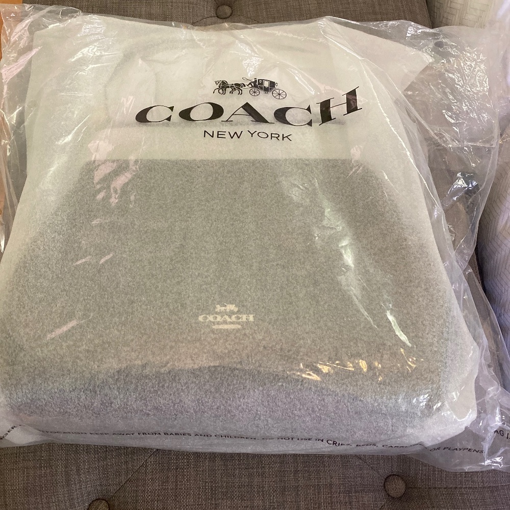 Coach Pebble Leather Hallie